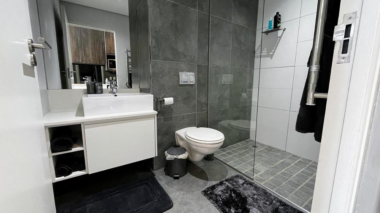 Modern Luxury Studio With Breathtaking City Views - No Load Shedding Cape Town Exterior photo